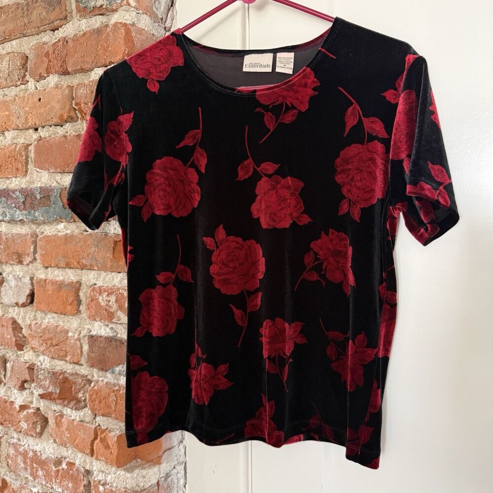 Vintage Y2K Women’s M Velvet Top Black Red Floral Whimsygoth Short Sleeve